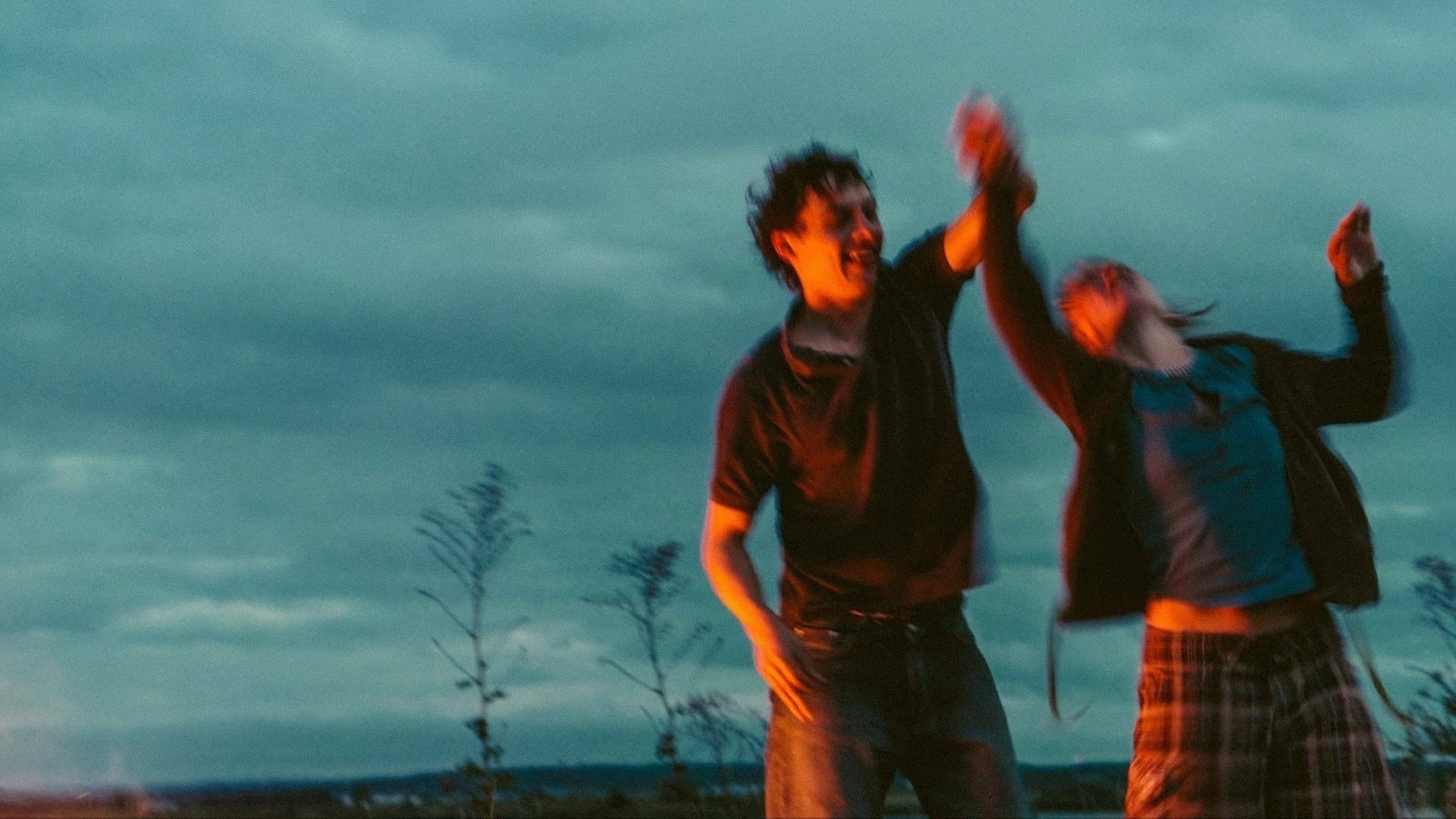 Ảnh phim Kẻ Bên Lề