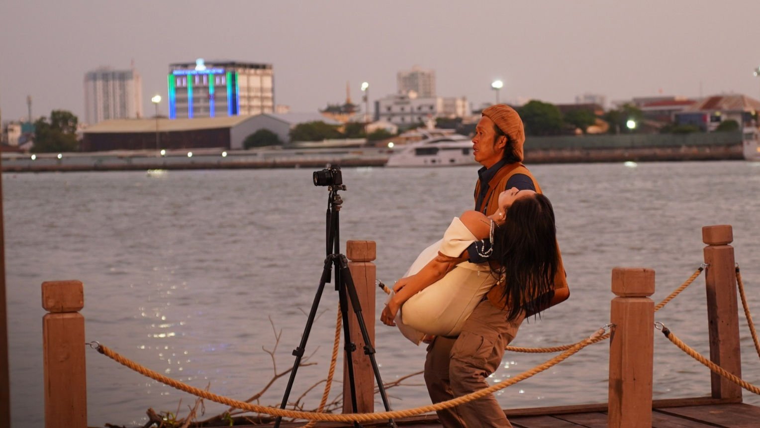 Ảnh phim Làm Giàu Với Ma 2: Cuộc Chiến Hột Xoàn