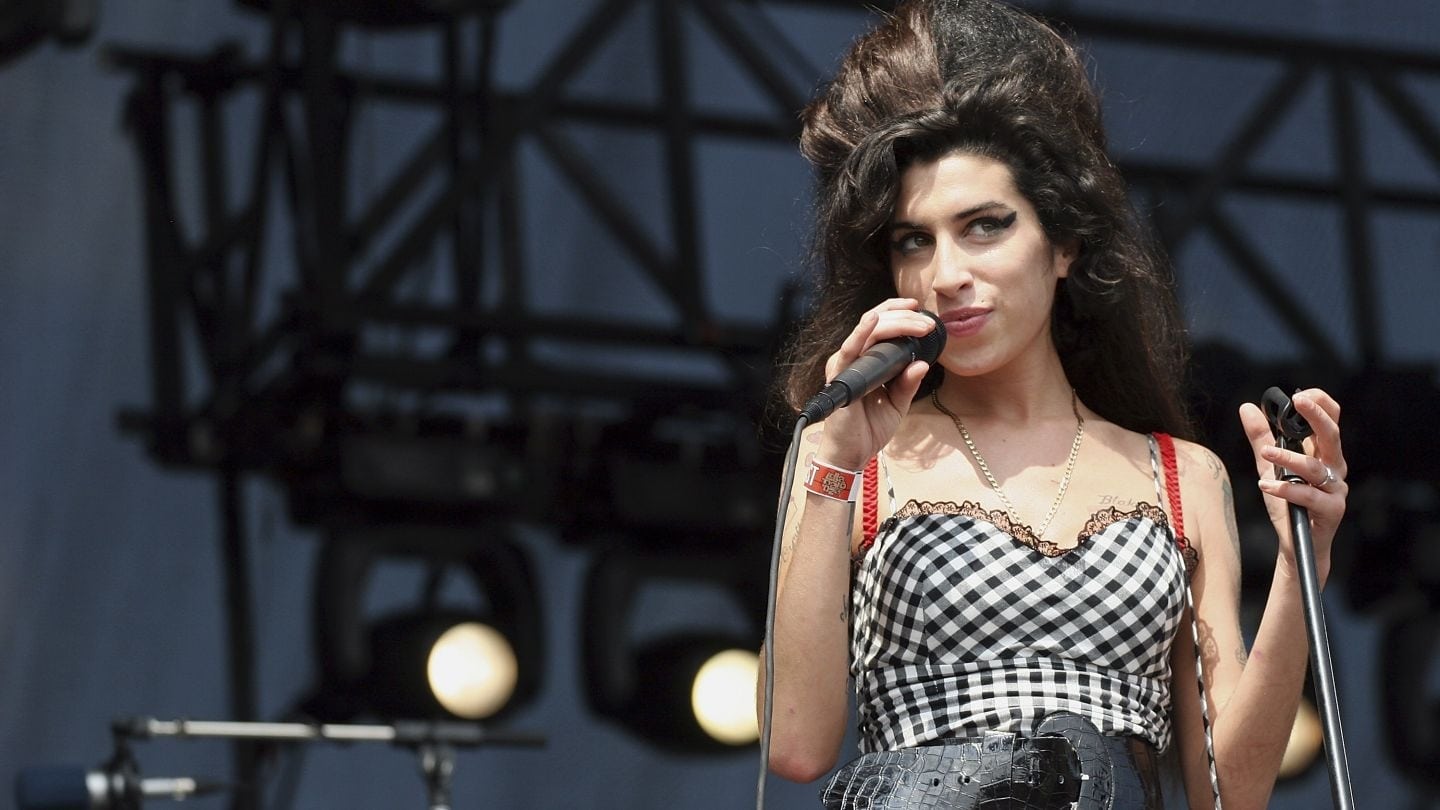 Xem Phim Hành Trình Của Amy Winehouse - Amy 2015